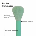 Brocha Abanico para Iluminar Aplicación Ligera Difuminado Suave y Acabado Glow Natural Le Foose